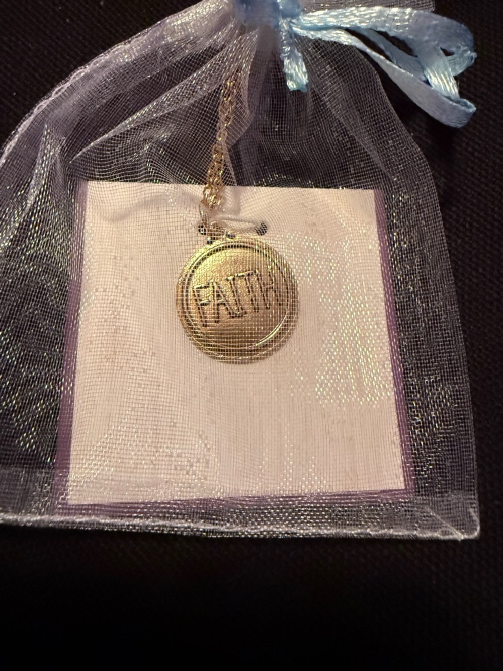 FAITH Round Pendant Necklace in Gold